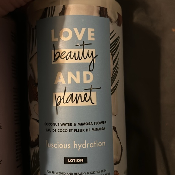 NWT love beauty and planet body lotion - Picture 4 of 4